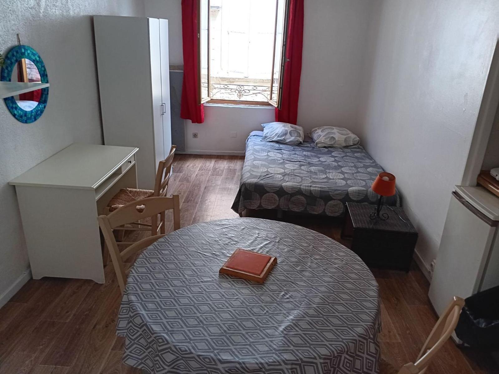 Apartamento Studio idéalement placé intra-muros Aviñón Exterior foto